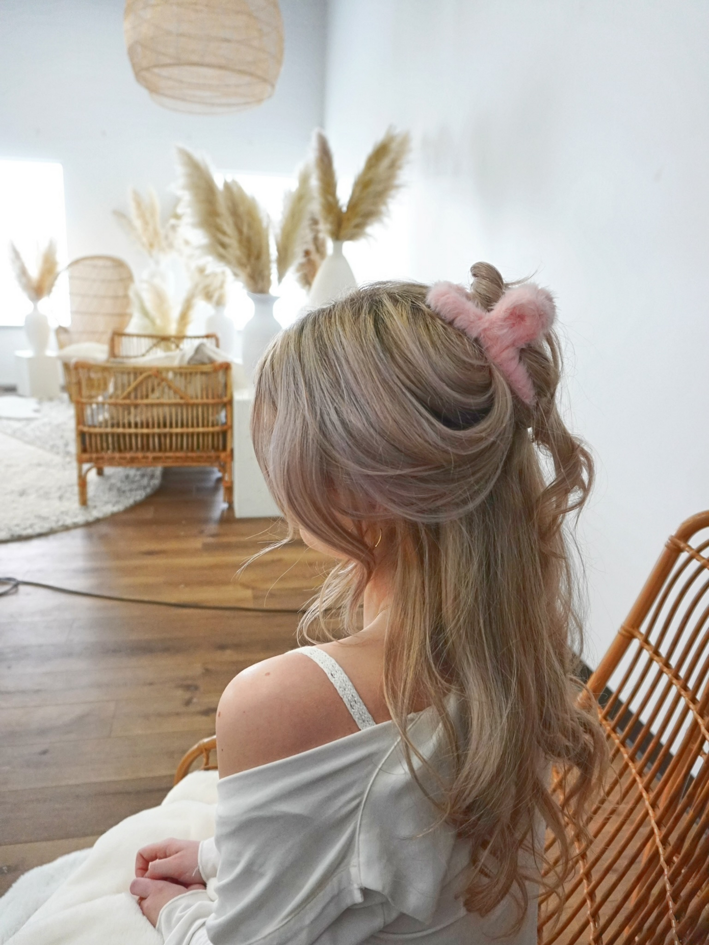 Fuzzy Hair Claw - Ballet Slipper