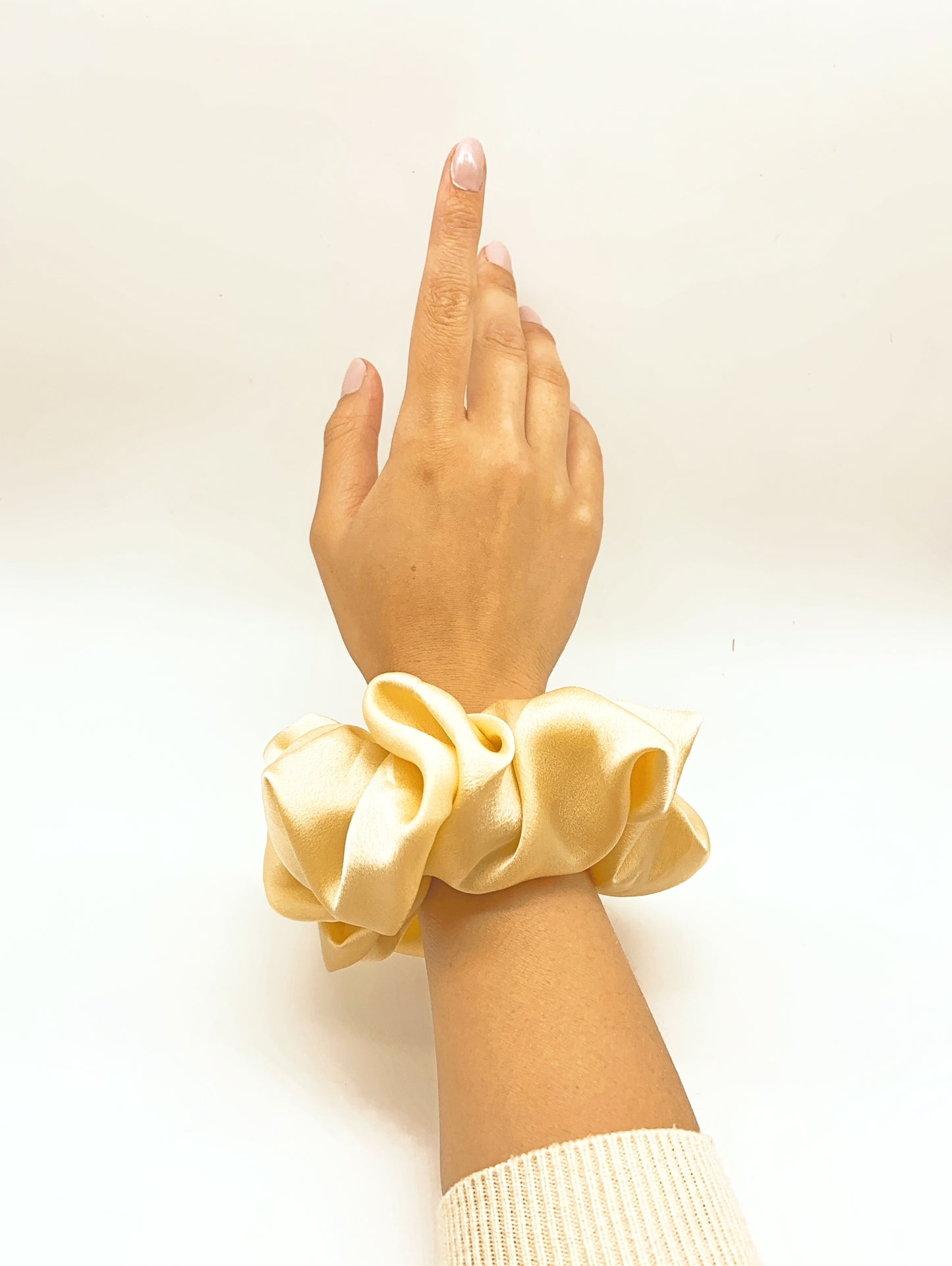 Silk Scrunchie - Buttercream